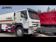 SINOTRUK HOWO 6X4 10 व्हीलर 15सीबीएम ईंधन टैंक ट्रक तेल टैंक ट्रक बिक्री