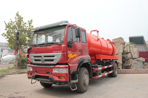 Sinotruk SWZ 4 × 2 सीवेज सक्शन ट्रक 266 एचपी लोड हो रहा है 16 टन 6 पहियों