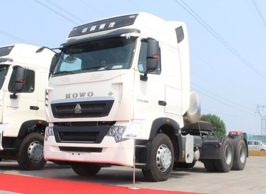 सफेद SINOTRUK 371HP प्राइम मूवर ट्रक 10 टायर हॉवो ट्रैक्टर हेड ट्रक