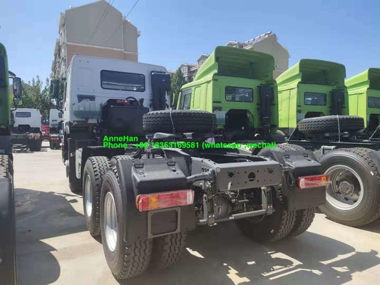 1000L तेल टैंक के साथ 40T 420hp Sinotruk ट्रैक्टर ट्रक