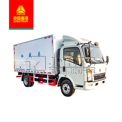 Sinotruk HOWO 6 टायर कूल चेन रेफ्रिजेरेटेड वैन ट्रांसपोर्ट ट्रक फ्रेश फूड लाइट ड्यूटी