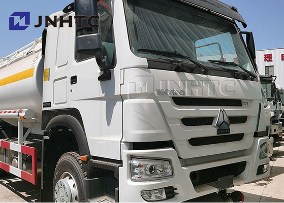 सिनोट्रुक हाउ ईंधन टैंक ट्रक 6x4 20000l 25000 लीटर