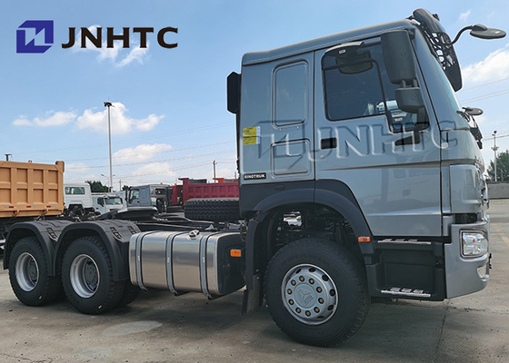 6x4 सिनोट्रुक होवो प्राइम मूवर 25 टन ट्रेलर हेड ट्रक 371HP