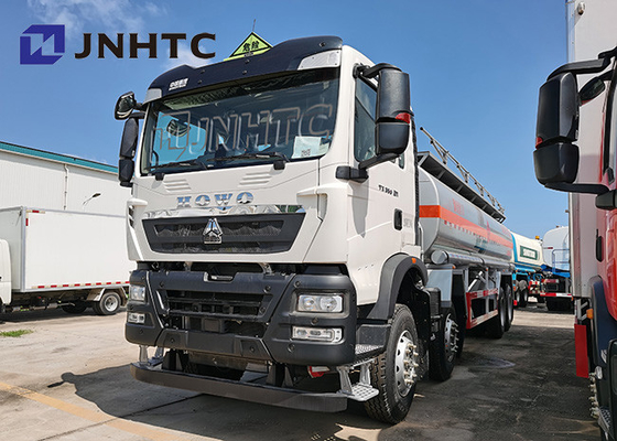 Sinotruk HOWO 8X4 तेल ईंधन टैंक ट्रक क्षमता 25000 लीटर