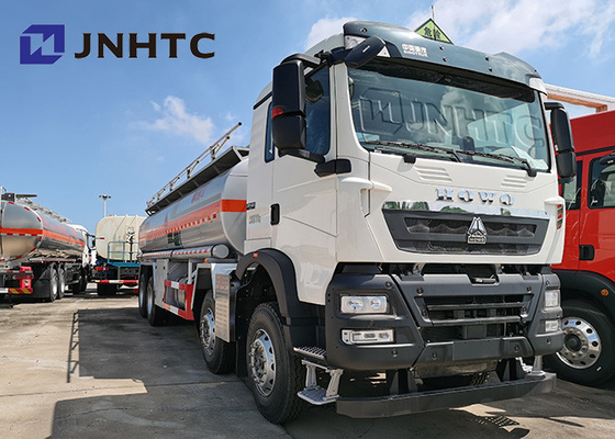 Sinotruk HOWO 8X4 तेल ईंधन टैंक ट्रक क्षमता 25000 लीटर