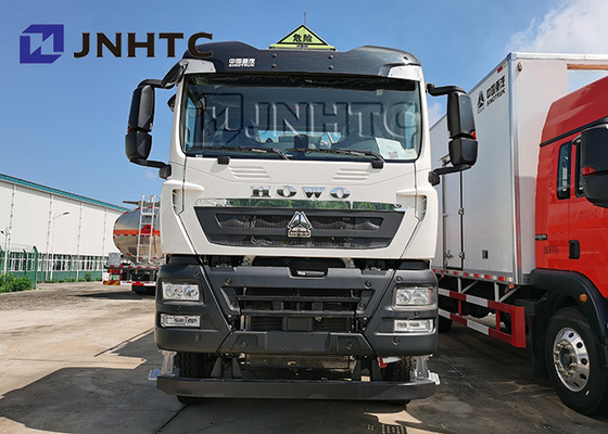 Sinotruk HOWO 8X4 तेल ईंधन टैंक ट्रक क्षमता 25000 लीटर