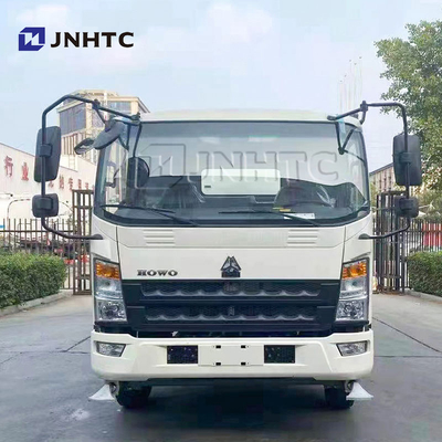 Sinotruck HOWO लाइट 1000l स्प्रिंकलर ट्रक 4X2 वाटर ट्रक टैंक