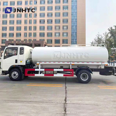 Sinotruck HOWO लाइट 1000l स्प्रिंकलर ट्रक 4X2 वाटर ट्रक टैंक