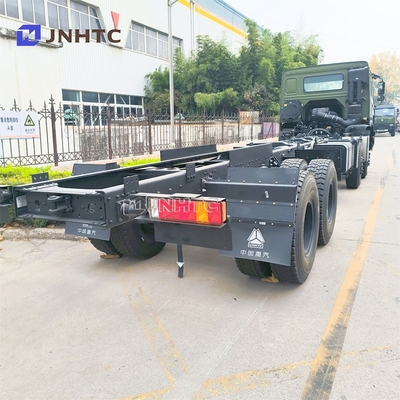 सिनोट्रक 8x8 ऑल व्हील ड्राइव भारी कार्गो ट्रक डीजल ईंधन ट्रक