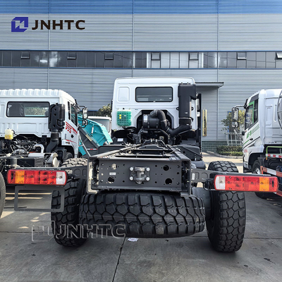 तेजी से वितरण SINOTRUK HOWO 4X4 कार्गो वाहन ट्रांसमिशन वजन ट्रक चेसिस