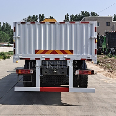 नया सिनोट्रुक होवो बाड़ कार्गो ट्रक 10 टन फोल्डिंग क्रेन 12 पहिया 400hp बिक्री के लिए
