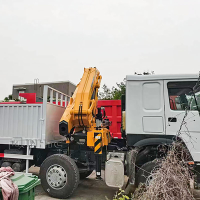 नया सिनोट्रुक होवो बाड़ कार्गो ट्रक 10 टन फोल्डिंग क्रेन 12 पहिया 400hp बिक्री के लिए