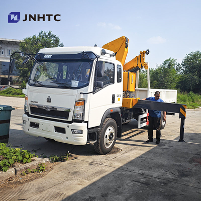 HOWO कार्गो ले जाने वाला क्रेन ट्रक 290HP बेल्ट सीढ़ी 5 टन रेलबोर्ड फ्लैट प्लेट कार्गो ट्रक