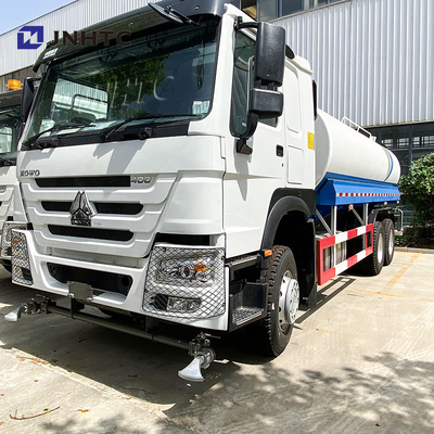 चीन से नया सिनोट्रुक होवो छिड़काव पानी टैंक ट्रक 351 - 450hp 6x4 10 पहिया