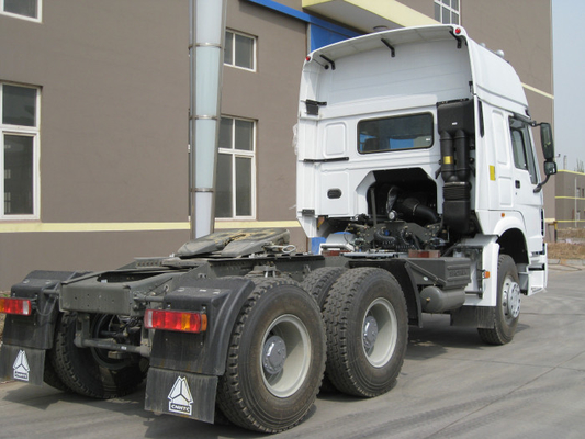 Sinotruk 6x4 371hp डीजल ट्रैक्टर ट्रक / ट्रैक्टर ट्रेलर ट्रक ZZ4257V3447C1