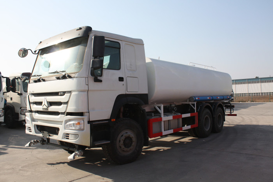Sinotruk एलएचडी 6x4 पानी टैंकर ट्रक 15 - 25cbm शहर भूनिर्माण के लिए क्षमता