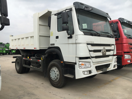 सफेद 20-30T Sinotruk 4x2 पेशेवर भारी शुल्क डंप ट्रक 6 व्हीलर मध्य लिफ्ट प्रणाली के लिए