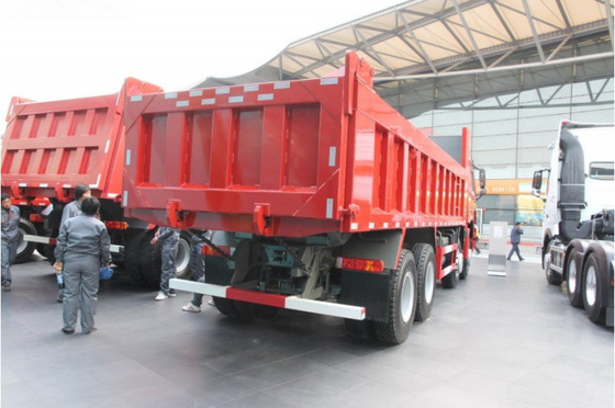 खनन / निर्माण स्थल के लिए 12 व्हीलर 8x4 सिनो होवो डंप ट्रक 50-60T