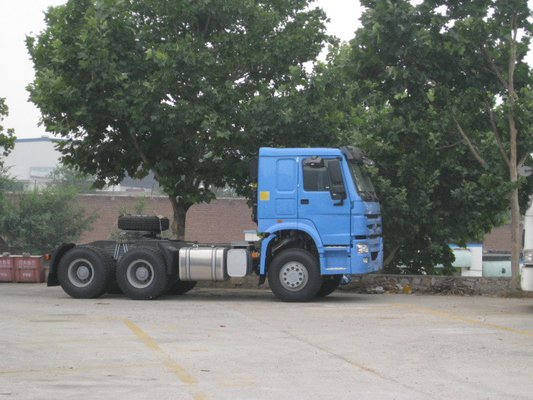 एयर कंडीशनर के साथ ब्यूल कलर HW76 केबिन प्राइम मूवर ट्रक 371hp 10 व्हील्स 6x4
