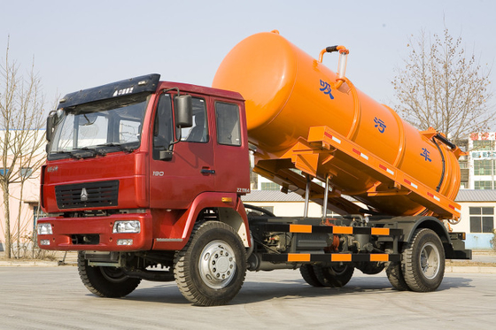Sinotruk 4x2 160 एचपी वैक्यूम सीवेज सक्शन ट्रक 10 सीबीएम सफाई के लिए एक बिस्तर