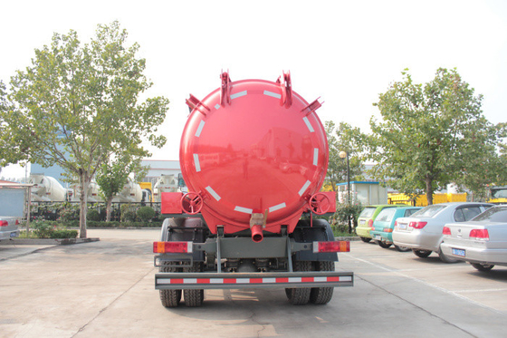 Sinotruk SWZ 4 × 2 सीवेज सक्शन ट्रक 266 एचपी लोड हो रहा है 16 टन 6 पहियों