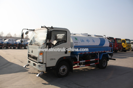 व्हील बेस 3360 मिमी 4 एक्स 2 लाइट ड्यूटी वाणिज्यिक ट्रक 10 सीबीएम टैंक वॉटर स्प्रिंकलर के लिए टैंक