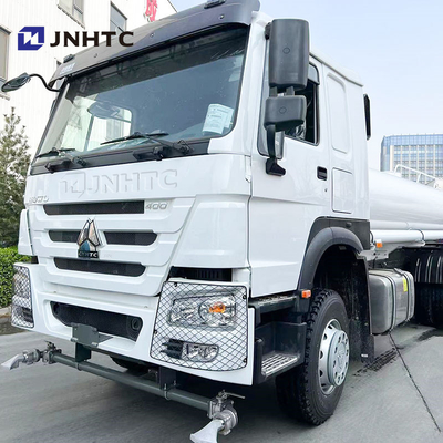 सस्ती कीमत छिड़काव टैंक ट्रक HOWO पानी टैंक ट्रक 6X4 400HP पेयजल के लिए जमा शिपमेंट