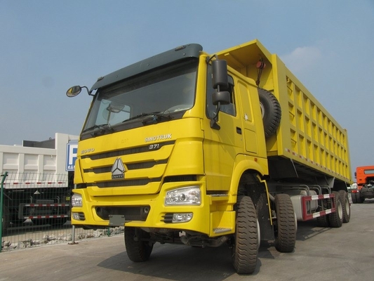 SINOTRUK Howo 8 × 4 isuzu डंप ट्रक 70 टन लोड 30 सीबीएम डंप बॉक्स मॉडल ZZ3317N4667A