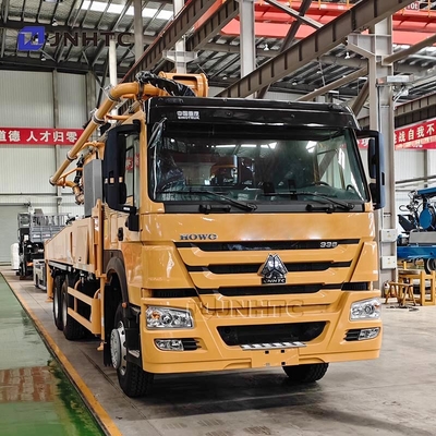 HOWO 6X4 कंक्रीट पंप ट्रक Euro3 32m 336hp कंक्रीट पंप ट्रक