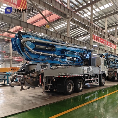 HOWO 6x4 चेसिस कंक्रीट पंप ट्रक 400HP 47m 400hp कंक्रीट पंप ट्रक