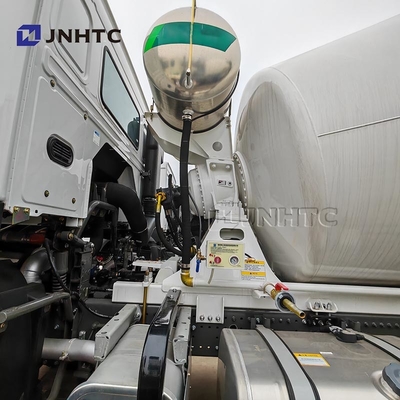 HOWO कंक्रीट मिश्रण ट्रक 6x4 380hp10 पहियों क्षमता सीमेंट मिश्रण ट्रक घुड़सवार कंक्रीट मिक्सर पंप ट्रक