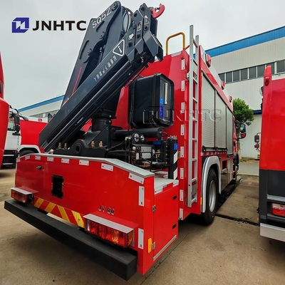 होवो टीएक्स अग्निशमन ट्रक 5000L वाटर फोम टैंकर 4X4 क्रेन ट्रक के साथ