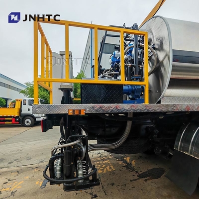 HOWO डामर छिड़काव उपकरण ट्रक 4X2 160HP बुद्धिमान बिटुमेन स्प्रेडर बिक्री के लिए