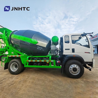 HOWO 4×2 हल्का कंक्रीट मिक्सर ट्रक 3 घन मीटर 4.5 टन मौसम प्रतिरोध कंक्रीट मिक्सर ट्रक