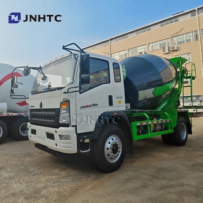 HOWO 4×2 हल्का कंक्रीट मिक्सर ट्रक 3 घन मीटर 4.5 टन मौसम प्रतिरोध कंक्रीट मिक्सर ट्रक