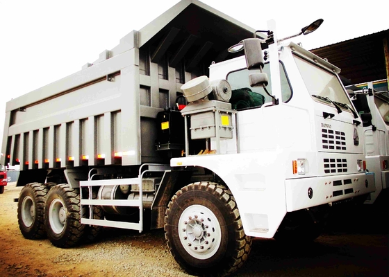 SINOTRUK HOWO 6 * 4 371HP खनन डंप ट्रक 70 टन निर्माण व्यवसाय के लिए लोड