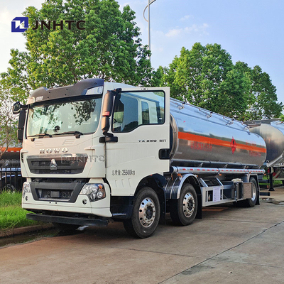 SINOTRUK HOWO ईंधन टैंक ट्रक तेल टैंक ट्रक टैंकर ट्रक 25cbm पूर्ण ट्रेलर के साथ
