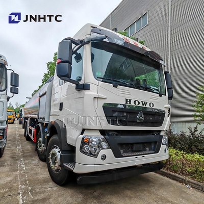 SINOTRUK HOWO ईंधन टैंक ट्रक 8X4 ड्राइव व्हील यूरो 3 उत्सर्जन मानक तेल टैंक ट्रक टैंकर ट्रक