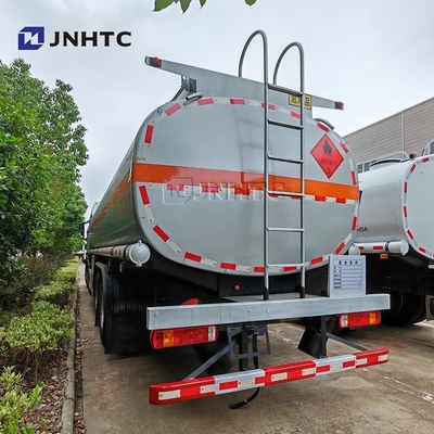 SINOTRUK HOWO ईंधन टैंक ट्रक 8X4 ड्राइव व्हील यूरो 3 उत्सर्जन मानक तेल टैंक ट्रक टैंकर ट्रक