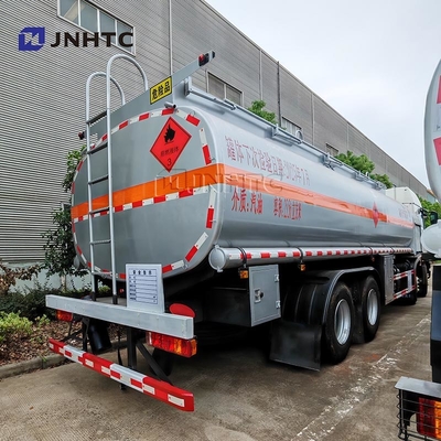 SINOTRUK HOWO ईंधन टैंक ट्रक 8X4 ड्राइव व्हील यूरो 3 उत्सर्जन मानक तेल टैंक ट्रक टैंकर ट्रक