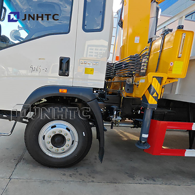 SINOTRUCK 4X2 6 पहियों का कार्गो ट्रक क्रेन के साथ ट्रक घुड़सवार क्रेन बिक्री के लिए