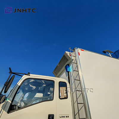 नई और प्रयुक्त 10 टन दाईं ओर स्टीयरिंग HOWO 5 डिग्री 140HP जमे हुए कार्गो रेफ्रिजरेटर ट्रक