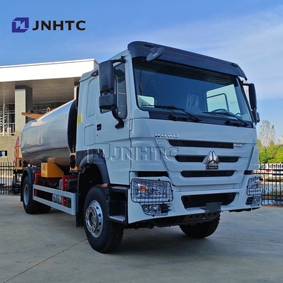 HOWO 4X2 340HP बुद्धिमान बिटुमेन स्प्रेडर डामर छिड़काव उपकरण ट्रक