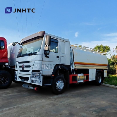 होवो तेल टैंकर ट्रक 4X2 266HP 30000 लीटर ईंधन परिवहन ईंधन टैंकर ट्रक