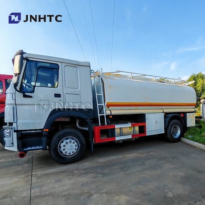 होवो तेल टैंकर ट्रक 4X2 266HP 30000 लीटर ईंधन परिवहन ईंधन टैंकर ट्रक