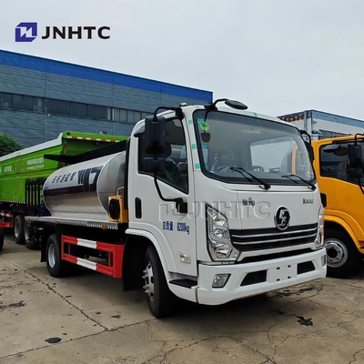 शैकमैन डामर छिड़काव उपकरण ट्रक 4X2 160HP बुद्धिमान बिटुमेन स्प्रेडर बिक्री के लिए