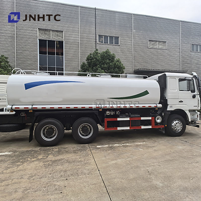 Shacman 22CBM Large Volume Street Sprinkler Diesel Water Truck Road Sweeper Truck For Sale (शैकमैन 22CBM) एक बड़े पैमाने पर सड़क छिड़काव इंजन है