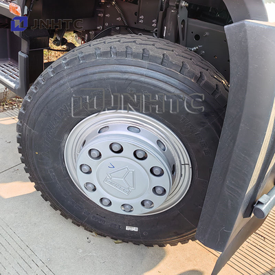 Sinotruck Howo 371HP 6x4 प्राइम मोवर 10 पहिया ट्रैक्टर ट्रक ट्रेलर हेड कीमत बिक्री के लिए