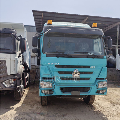 नई स्टॉक सिनोट्रक HOWO डंप ट्रक बाएं मोड़ डिजाइन के साथ 20 टन क्षमता 6X4 10 पहियों के डंप ट्रक के साथ उपलब्ध