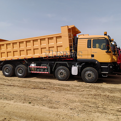 Sinotruck HOWO Tx डंपर ट्रक 8X4 371HP 12 व्हील 40 टन दाएं हाथ के ड्राइव टपर ट्रक कम कीमत के साथ